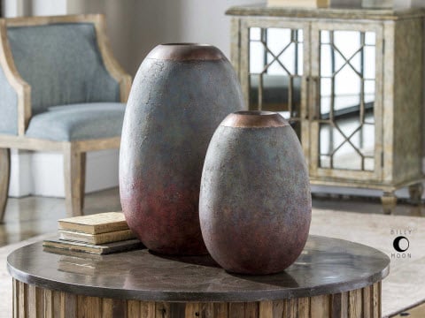 vases & urns